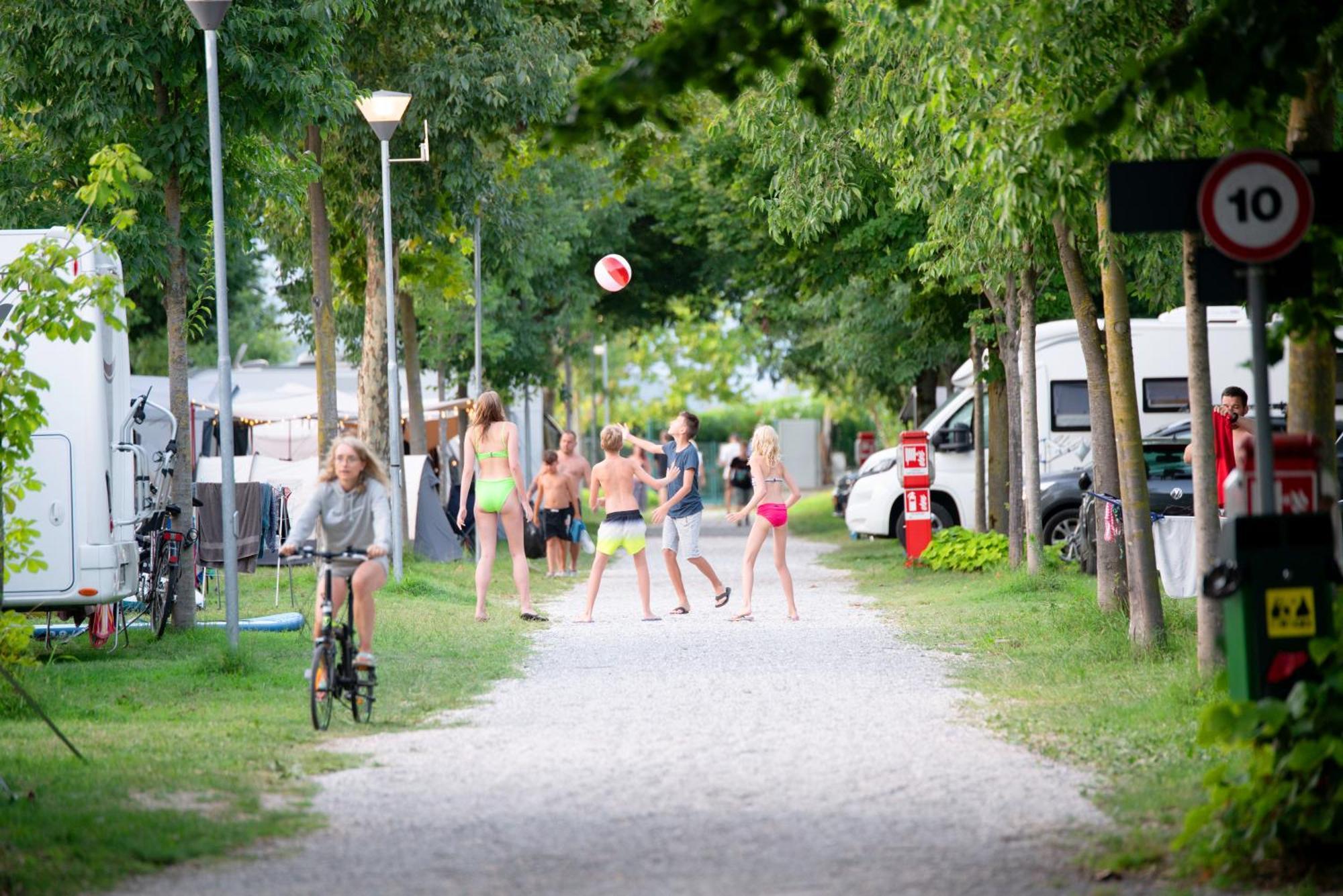 Camping Baia Verde Manerba del Garda Exteriér fotografie